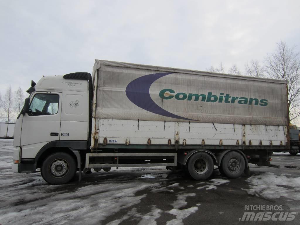 Volvo FH 12 6X2 4800 شاحنات بغطاء جانبي