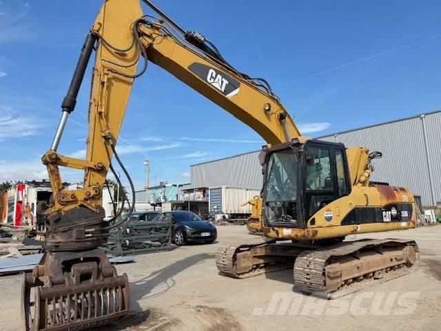 CAT 320 D L حفارات زحافة
