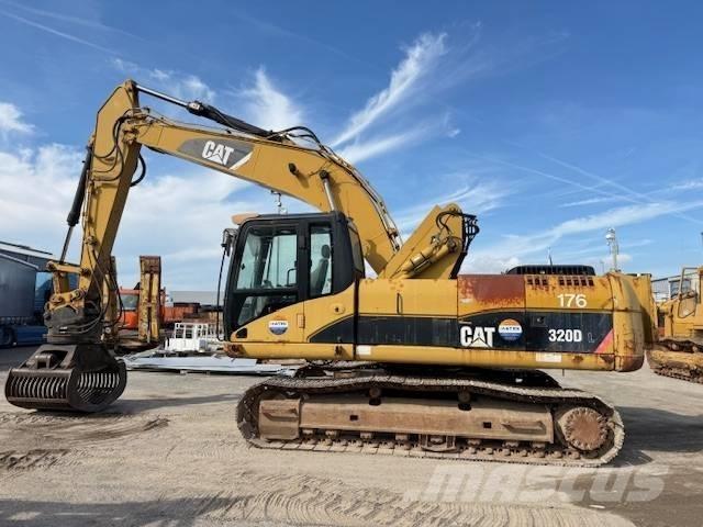 CAT 320 D L حفارات زحافة