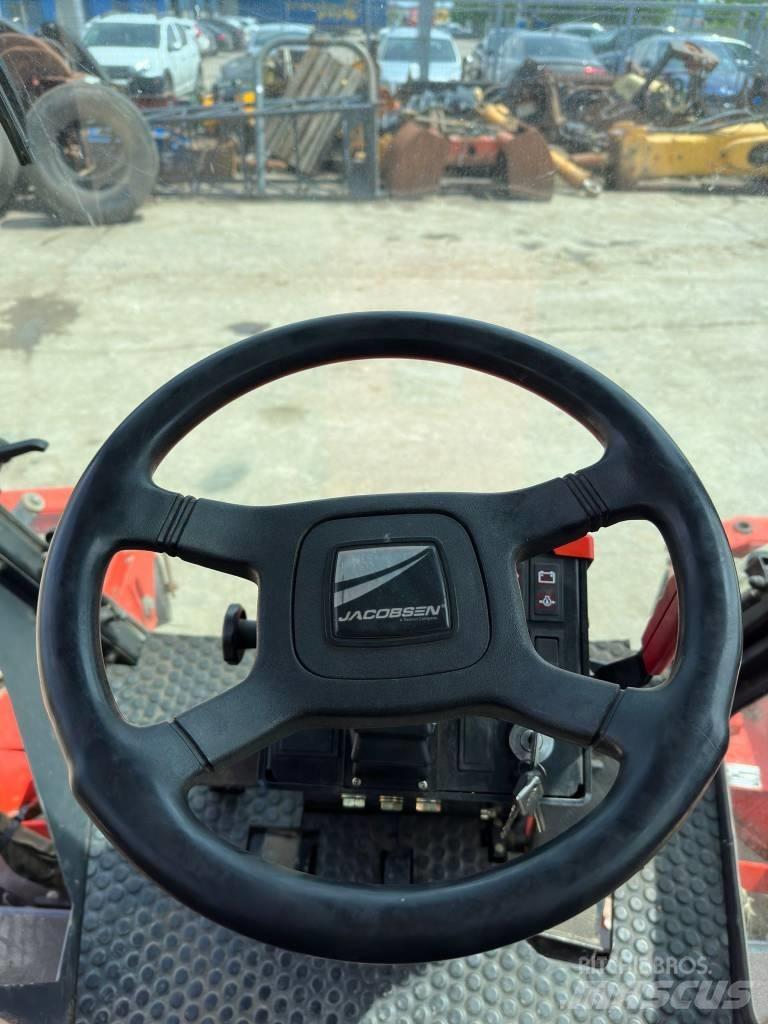 Jacobsen AR250 ركوب الحشائش