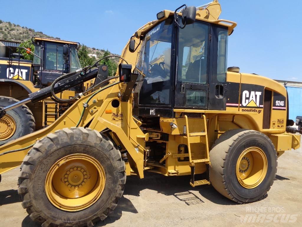 CAT 924 G لوادر بعجل