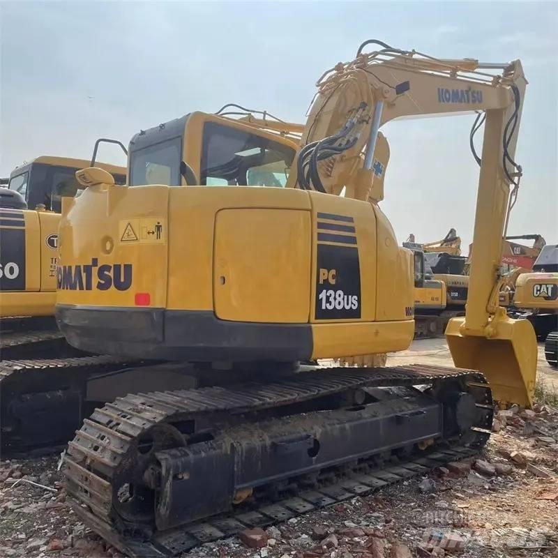 Komatsu PC 138 حفارات زحافة