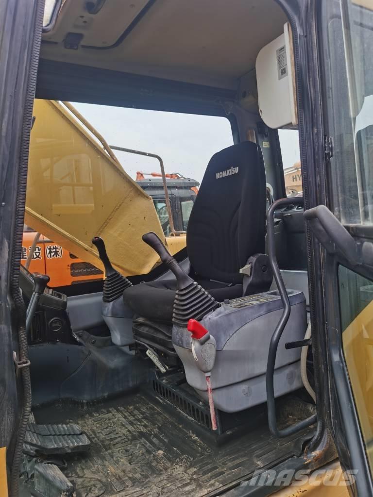 Komatsu PC200-7 حفارات زحافة
