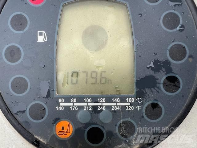Bomag BW 100 AD M-5 مداحل ثنائية الاسطوانة