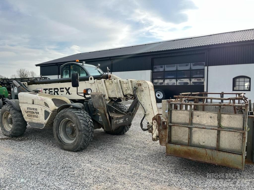 Terex 4017 مناولات متداخلة