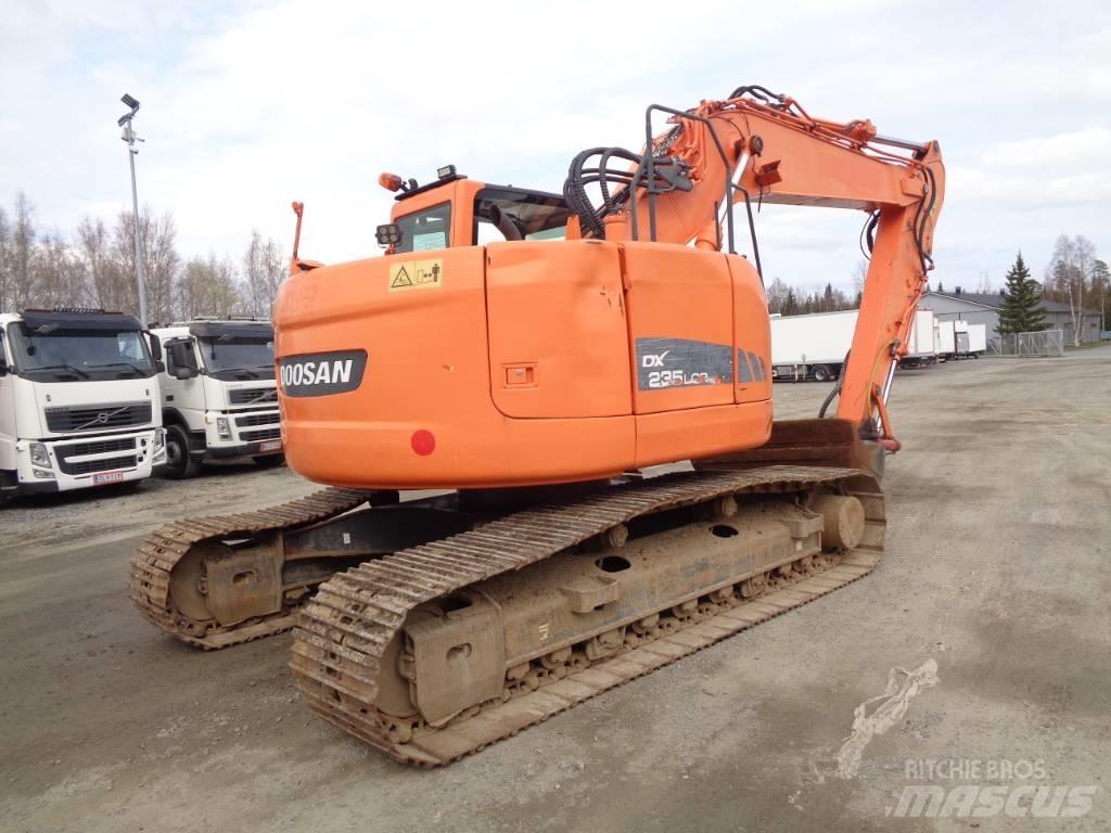 Doosan 235 LCR حفارات زحافة