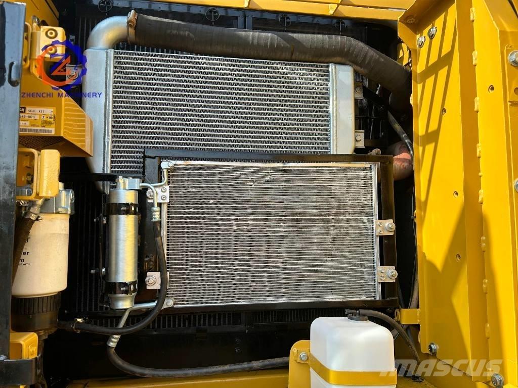 CAT 320 D2 حفارات زحافة