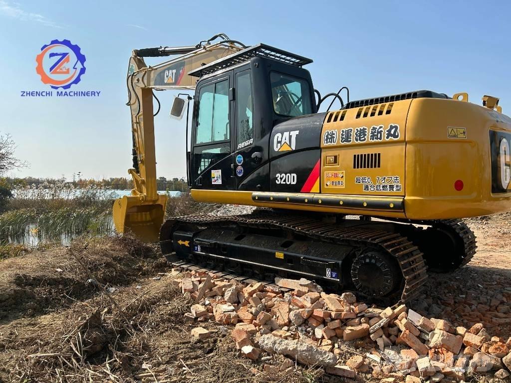 CAT 320 D2 حفارات زحافة