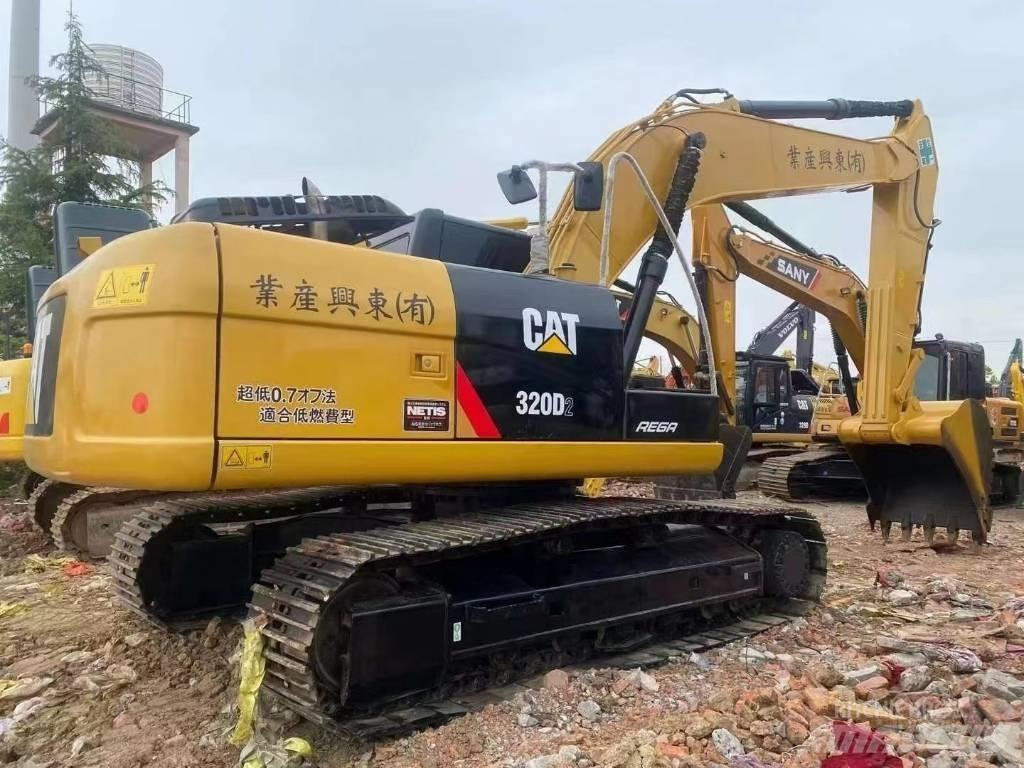 CAT CAT320D حفارات زحافة