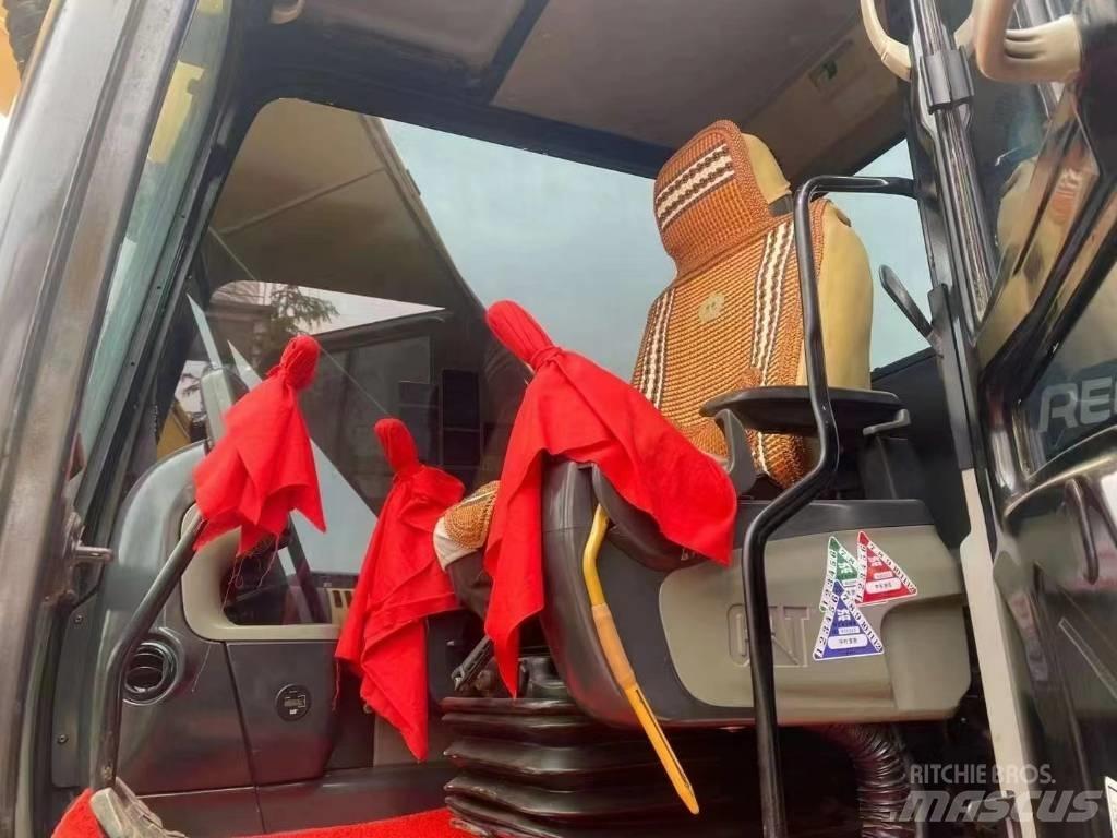 CAT CAT320D حفارات زحافة