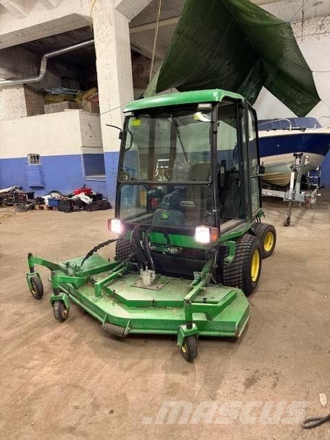 John Deere 1505 ركوب الحشائش