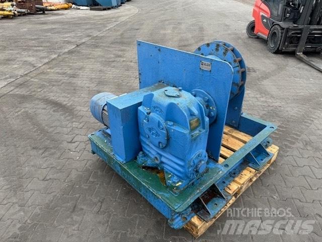 Bauer ELECTRIC WINCH ملحقات وقطع غيار معدات الحفر