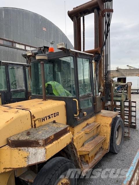 Hyster H 8.00 XL 5 شاحنات مناولة ذاتية الدفع