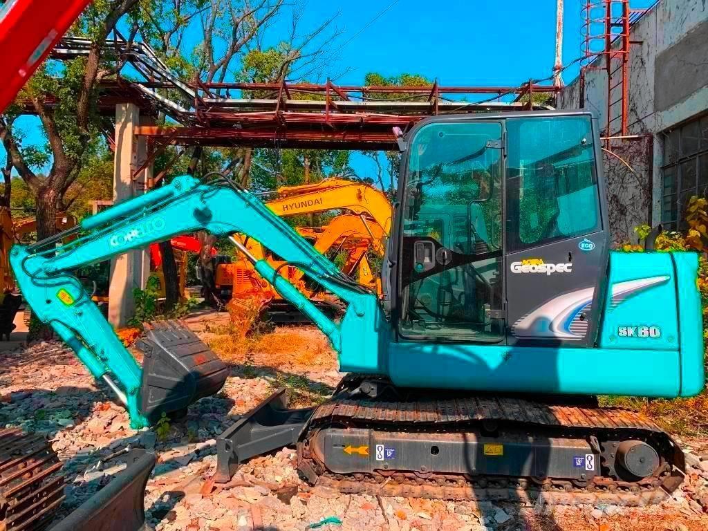 Kobelco SK 60 حفارات زحافة