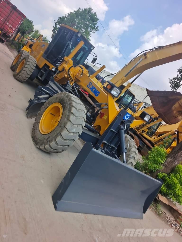 XCMG GR 2153 معدات تمهيد الطرق