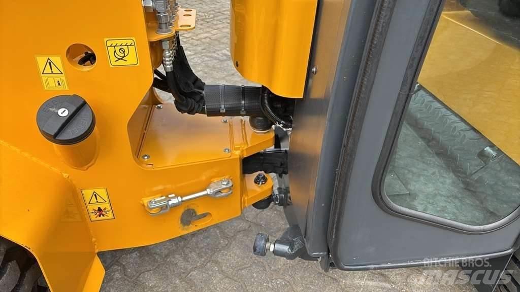 Schäffer 2428 SLT لوادر بعجل