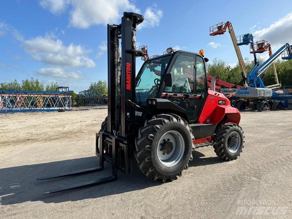 Manitou M 30.4 شاحنات الطرق الوعرة