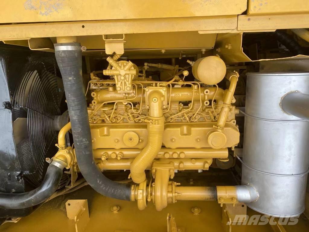CAT 320 C L حفارات زحافة