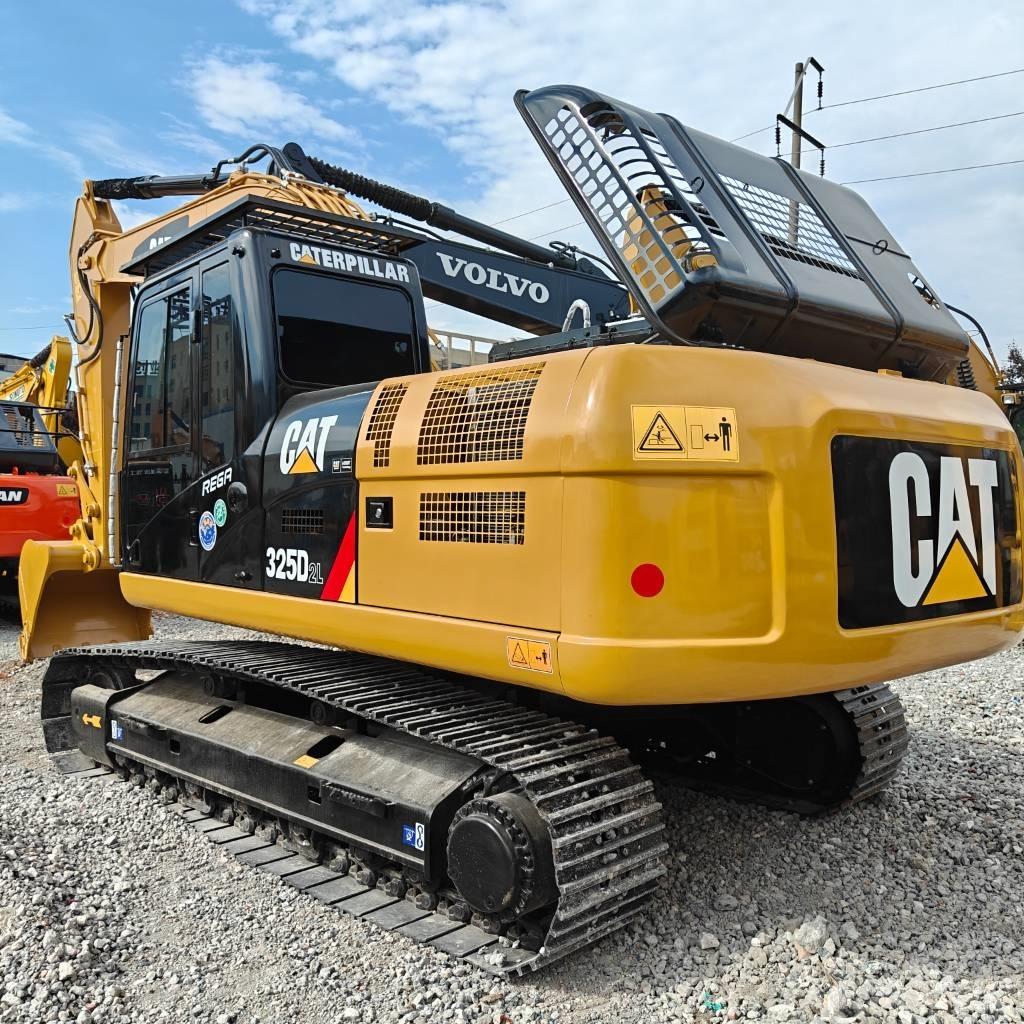 CAT 325 D L حفارات زحافة