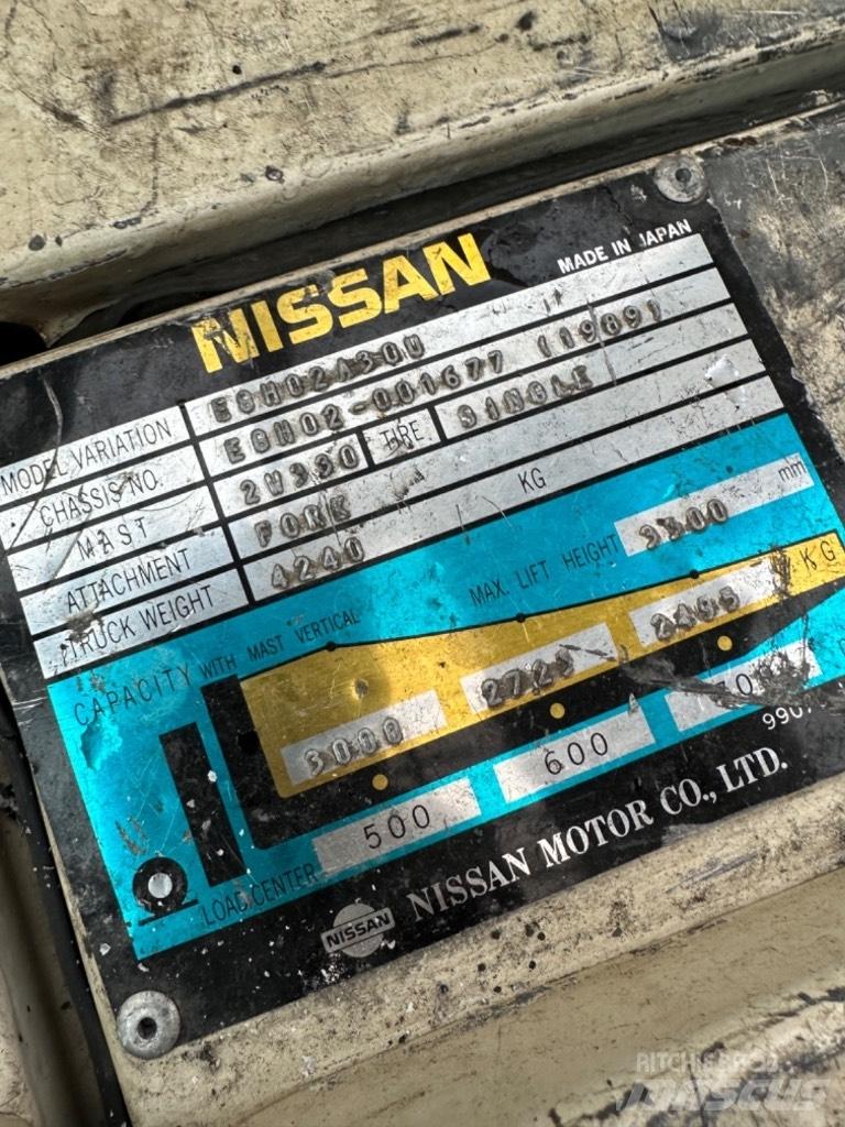 Nissan FD30 شاحنات الديزل