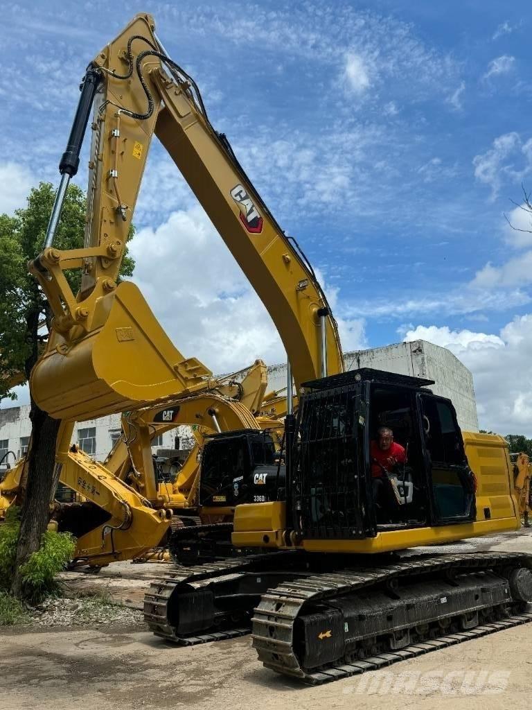 CAT 323 حفارات وسط 7 طن - 12 طن