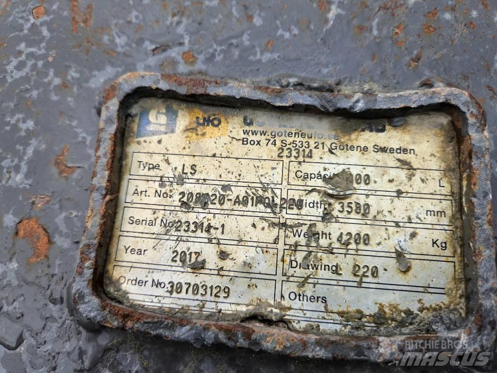 Volvo L 220 H لوادر بعجل