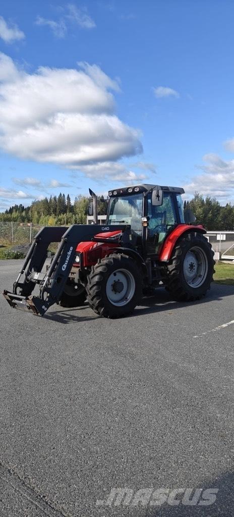 Massey Ferguson 5455 الجرارات