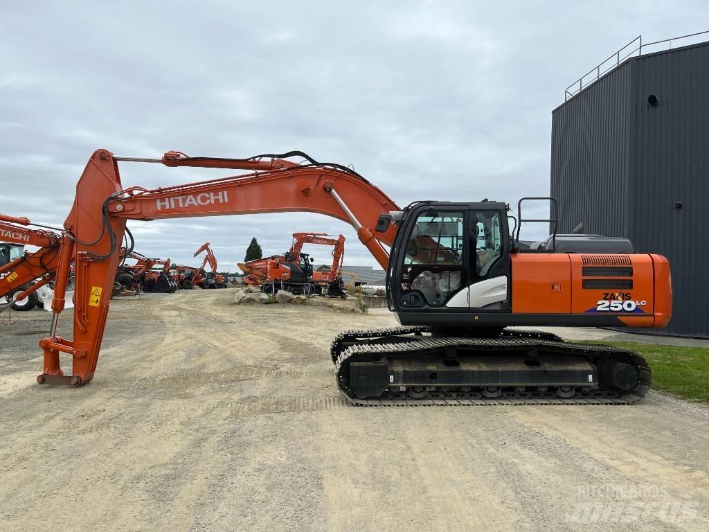 Hitachi ZX250LC-6 حفارات زحافة