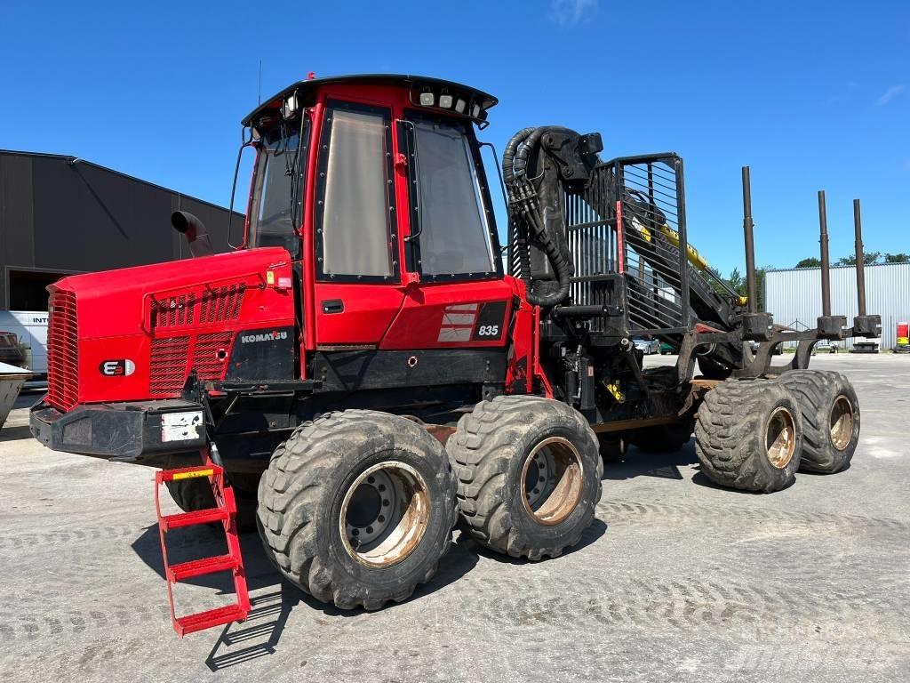 Komatsu 835 شاحنات