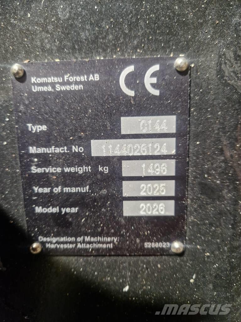 Komatsu C 144 رؤوس حصادات