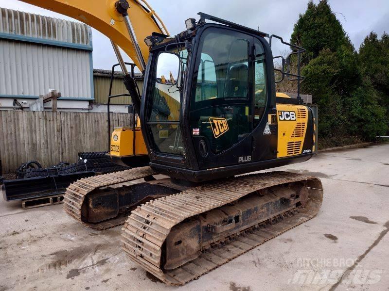 JCB JS 130 LC حفارات زحافة