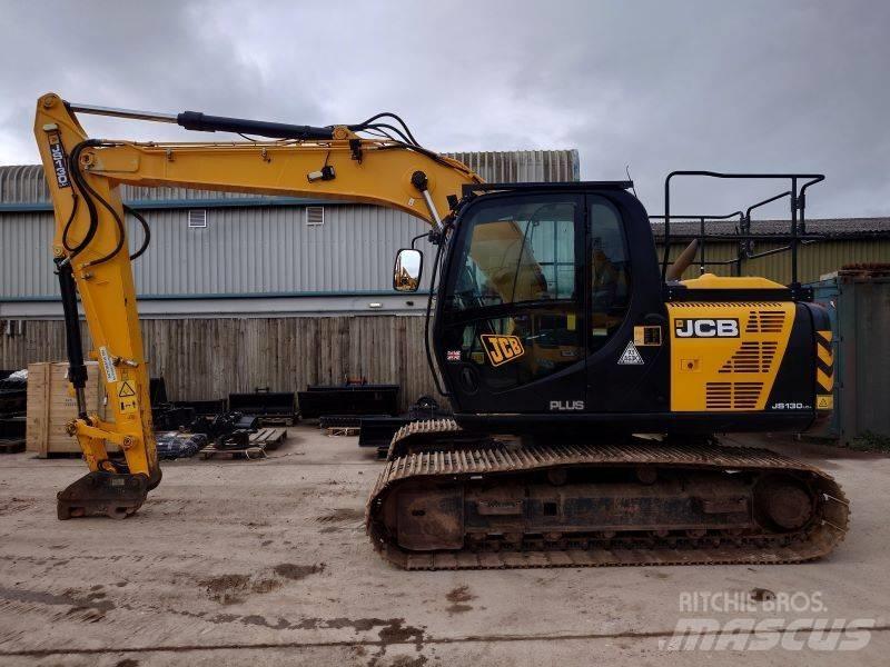 JCB JS 130 LC حفارات زحافة