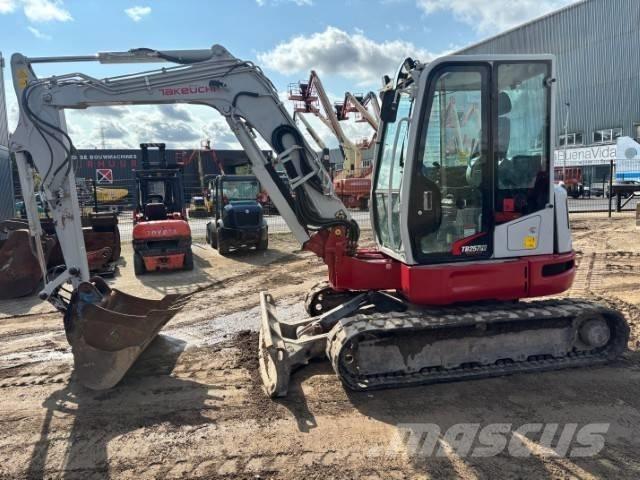 Takeuchi TB 257 FR حفارات صغيرة أقل من 7 طن (حفارات صغيرة)