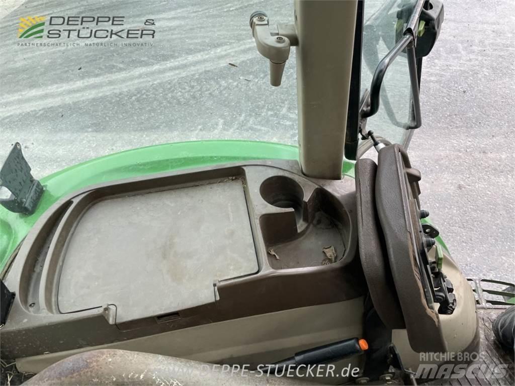 John Deere 5720 الجرارات