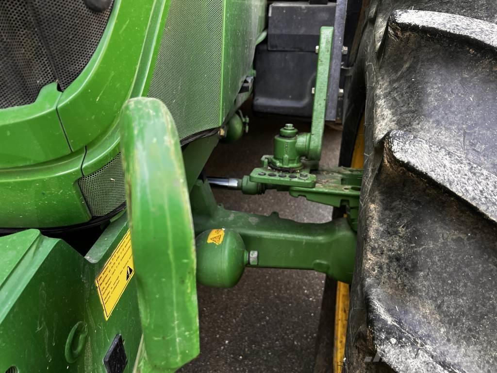 John Deere 6105R الجرارات
