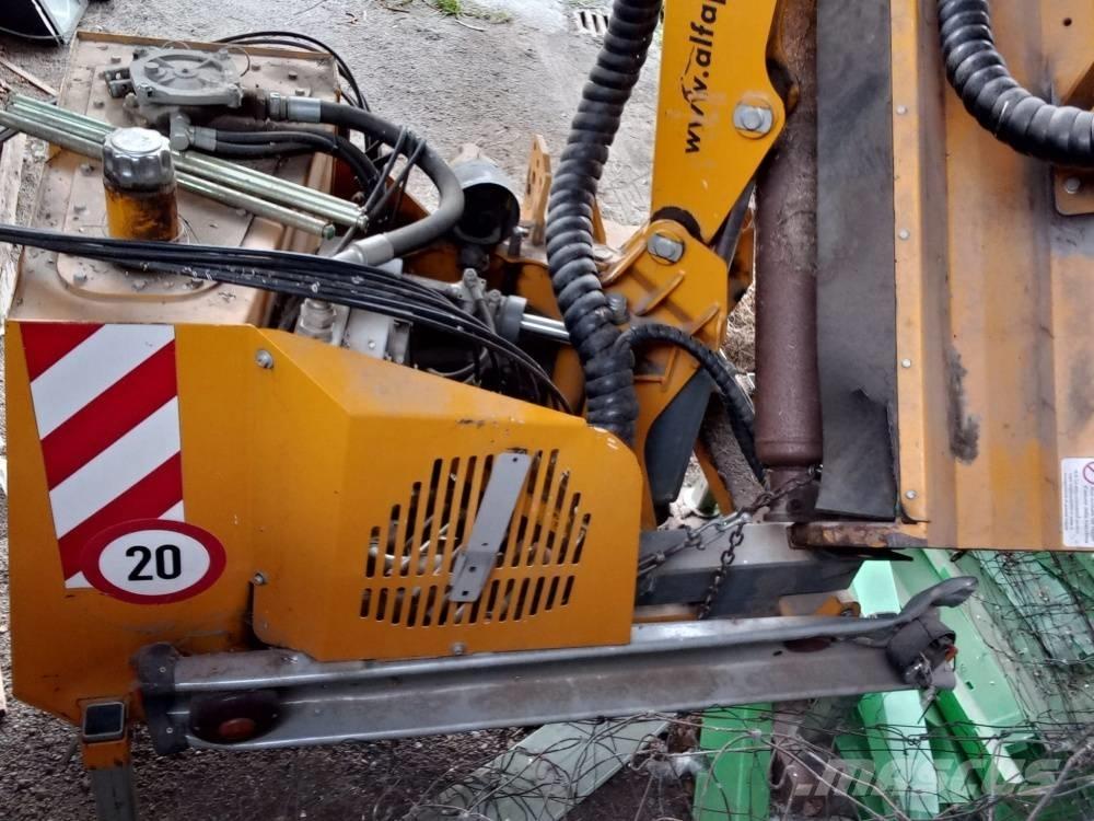 Femac DOC 400A ماكينات أخرى لتجهيز الأراضي