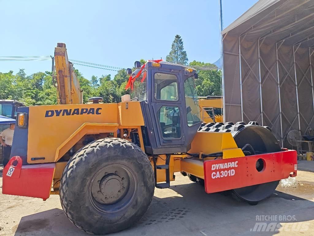 Dynapac CA 301 D مداحل أحادية الأسطوانة