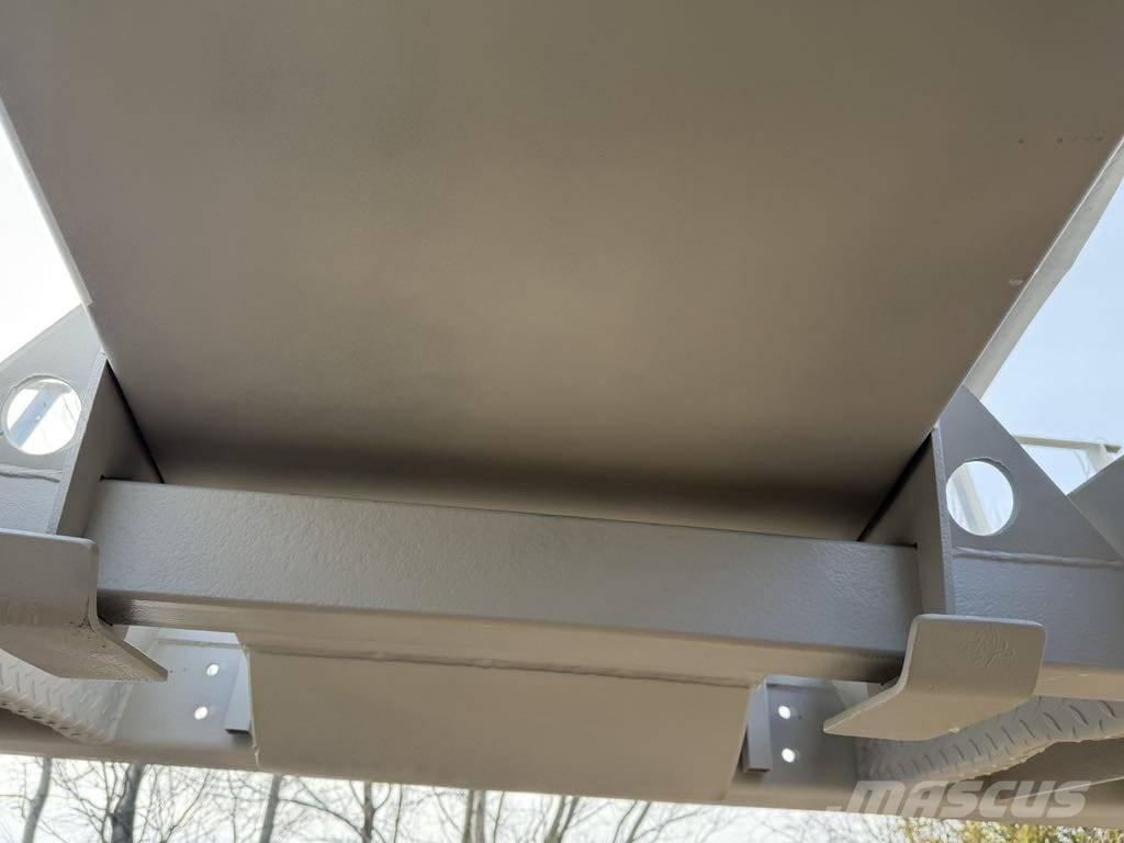 Mercedes-Benz Actros شاحنات نقل آلة الغابات