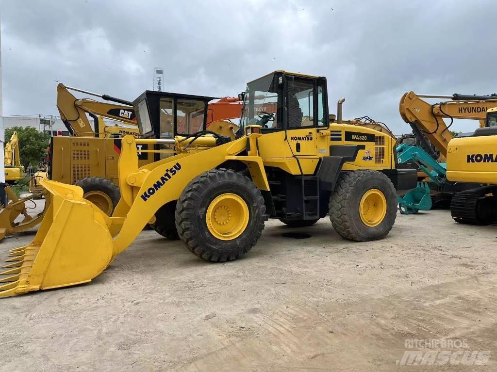 Komatsu WA 320-5 لوادر بعجل