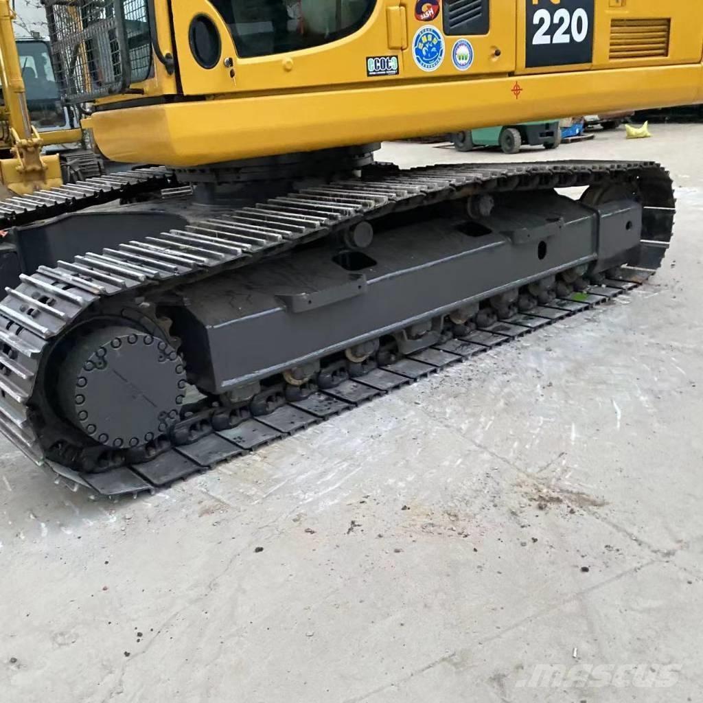 Komatsu PC 220 حفارات زحافة