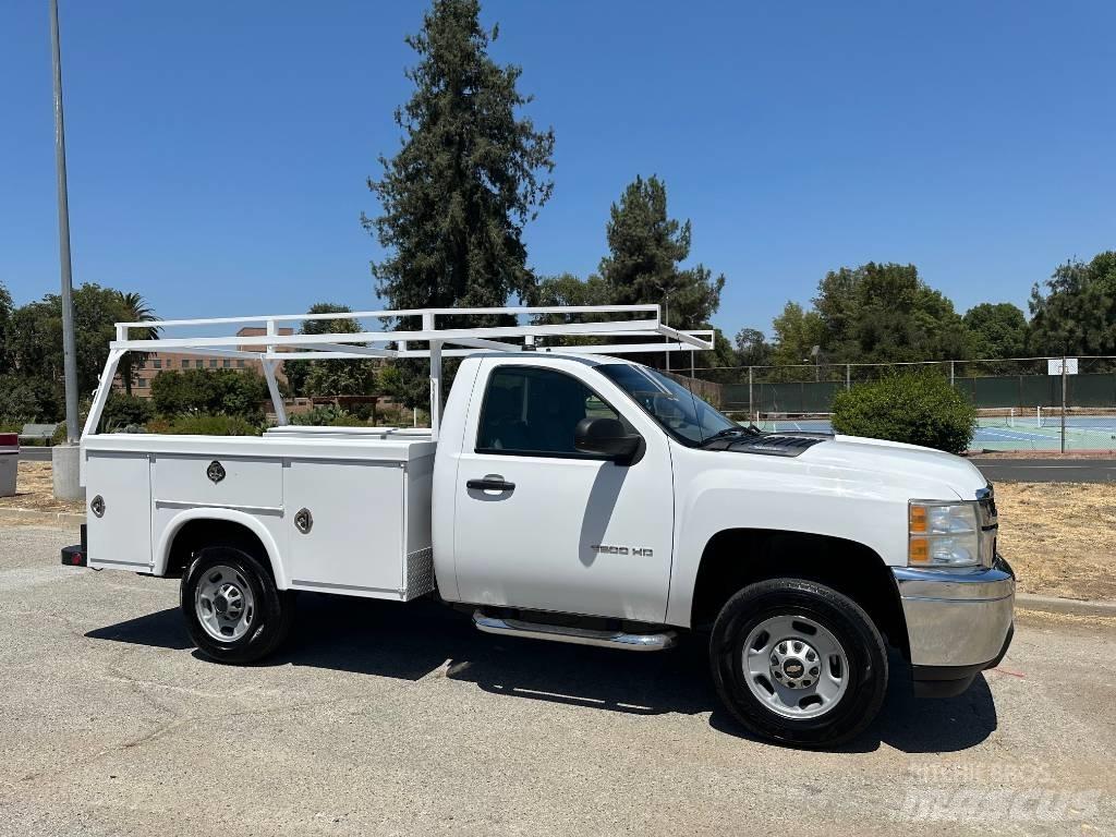 Chevrolet 2500 HD شاحنات خفيفة/مفصلية الجوانب