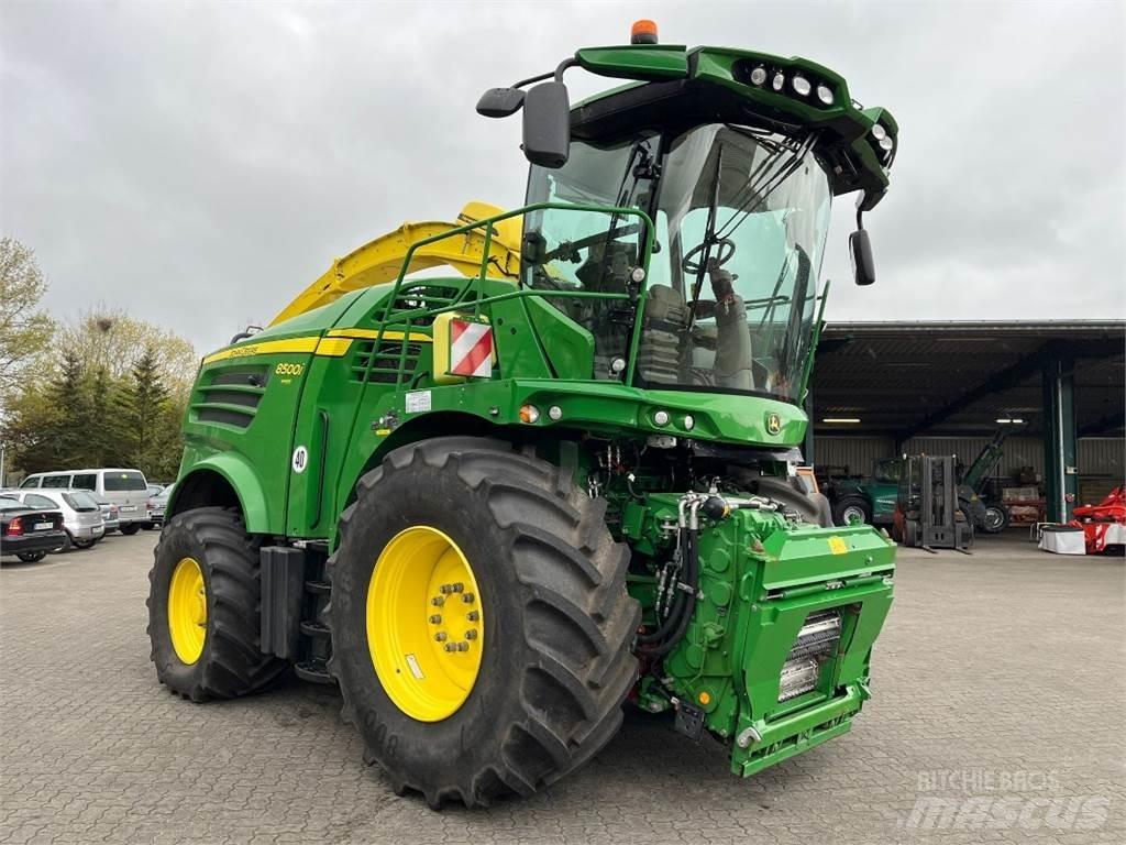 John Deere 8500 حصادات الأعلاف