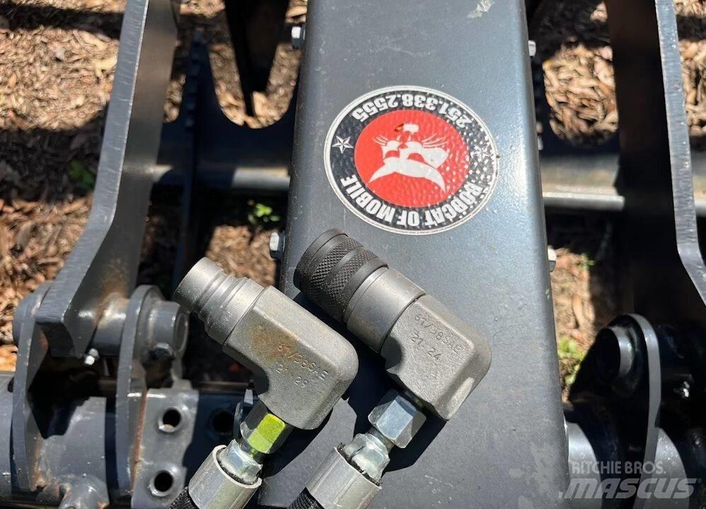 Bobcat T 770 لوادر انزلاقية التوجيه