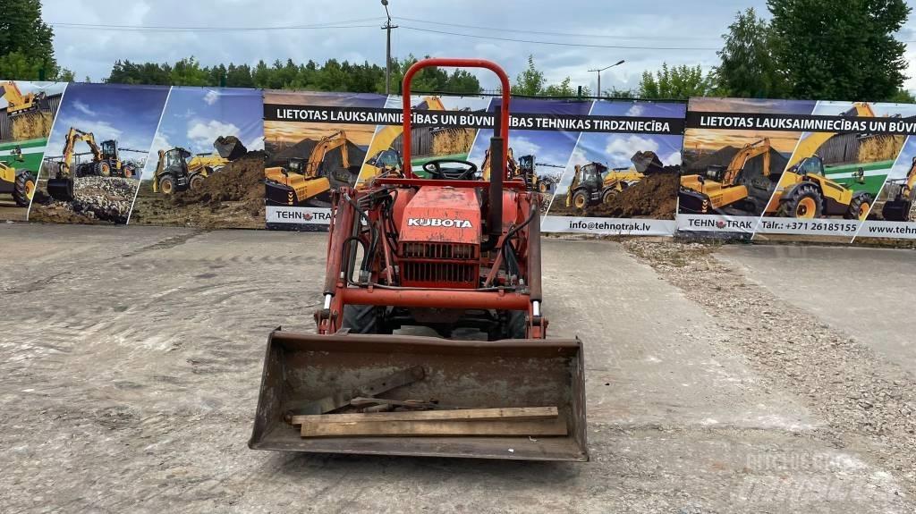 KUBOTA B20 الجرارات