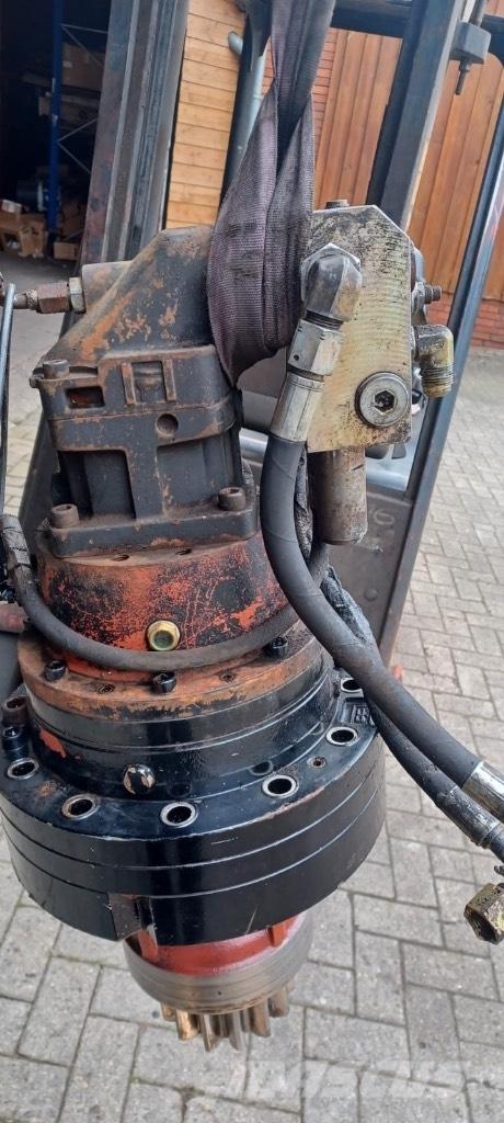 Valmet 911 . 1 حصادات