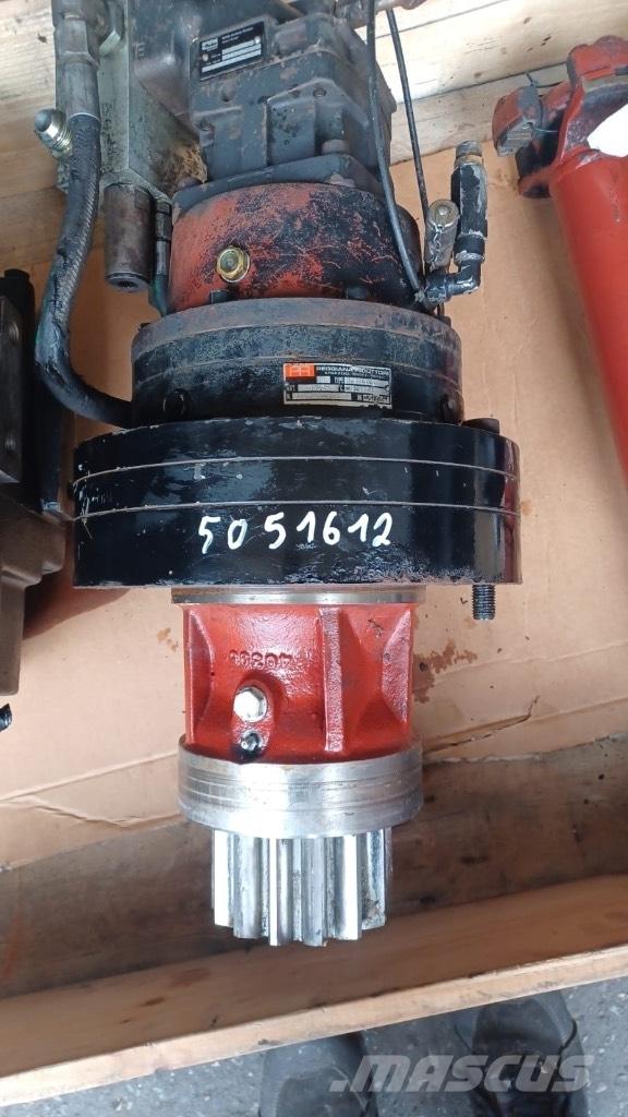 Valmet 911 . 1 حصادات
