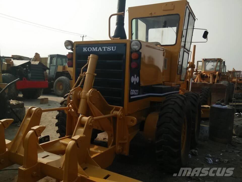 Komatsu GD 623 معدات تمهيد الطرق