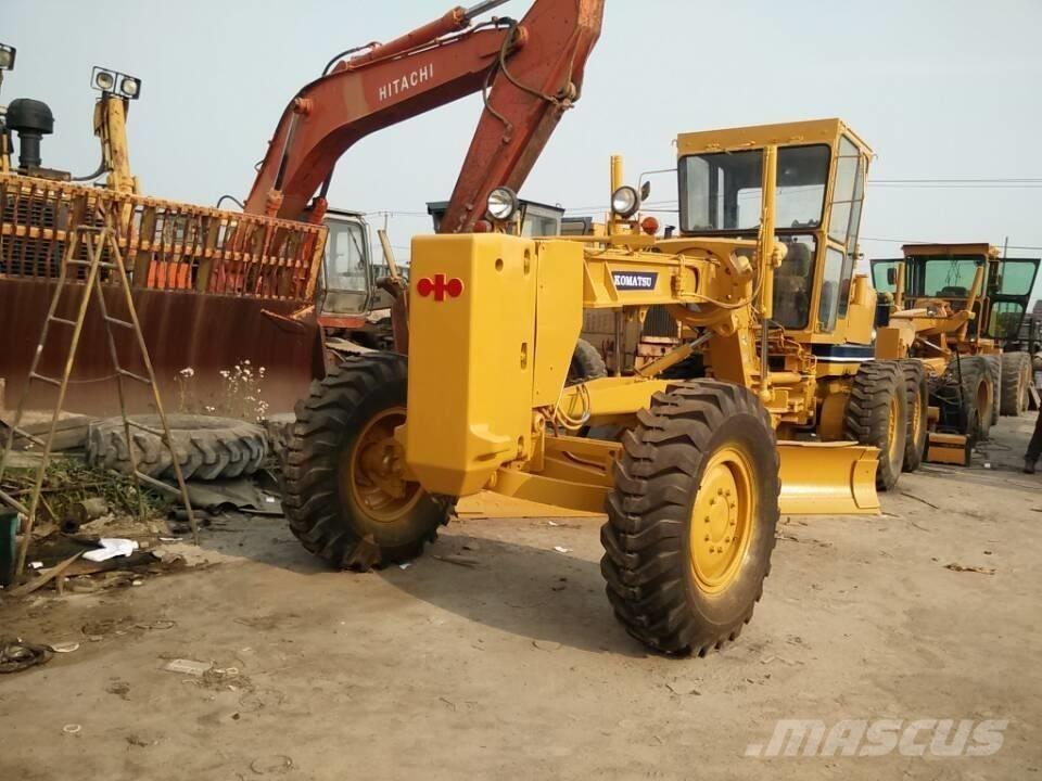 Komatsu GD 623 معدات تمهيد الطرق