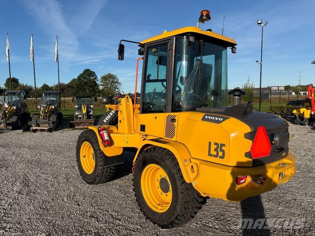 Volvo L 35 HT لوادر بعجل