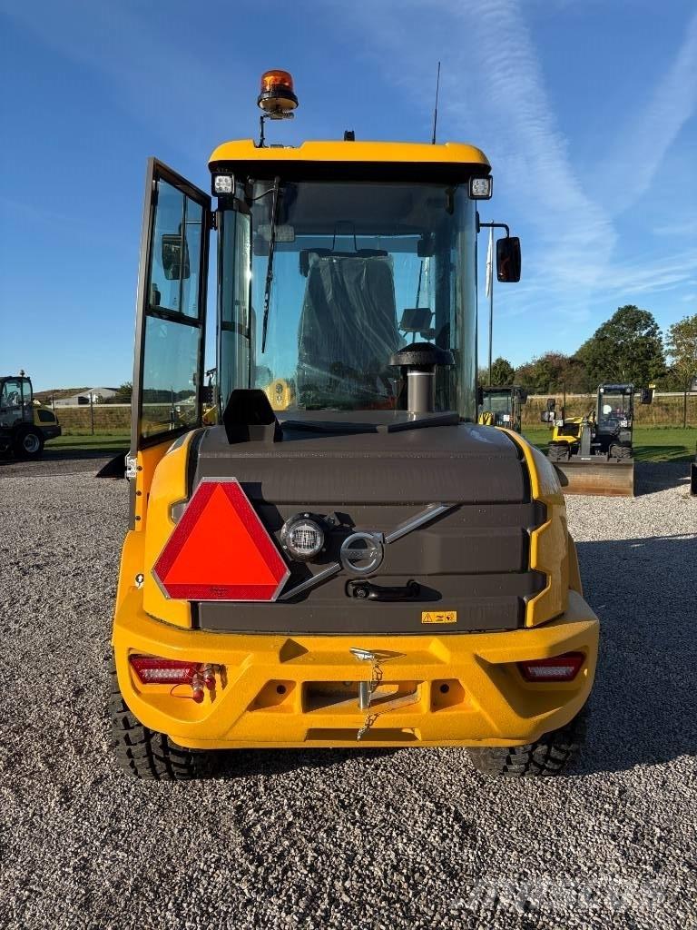 Volvo L 35 HT لوادر بعجل